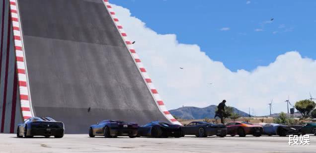 《GTA5》将跑道立起来会怎样？只有这款神级跑车是最快的！