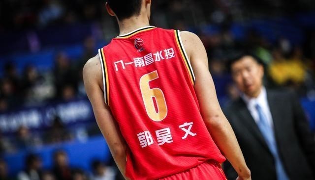 中国男篮落选赛大名单预测，核心球员将大换血，三大小将或将入选(1)