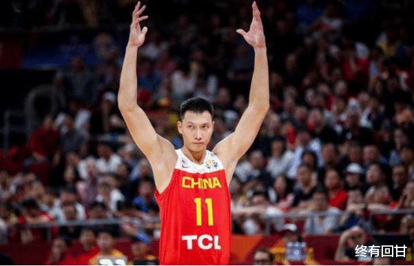 中国男篮集训阵容出炉！让人想不到的搭配！杜峰这次做法风险大！(2)