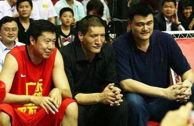nba孙悦冠军戒指姚明 第一个拿到NBA冠军戒指的中国球员(7)