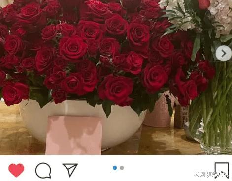 科比妻子晒生日收到篮球巨星送玫瑰花，对方称愿意替科比照顾妻女！(1)