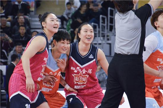 心怀冠军梦，但实力被人低估，从学院中走出的女篮队员---武桐桐(3)