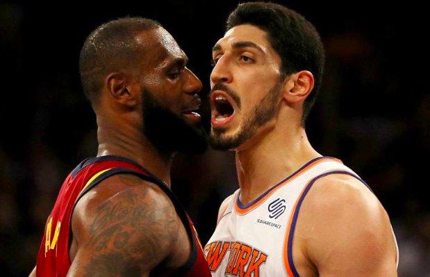 nba球员亲嘴图 NBA球员之间“亲吻照”多尴尬(5)