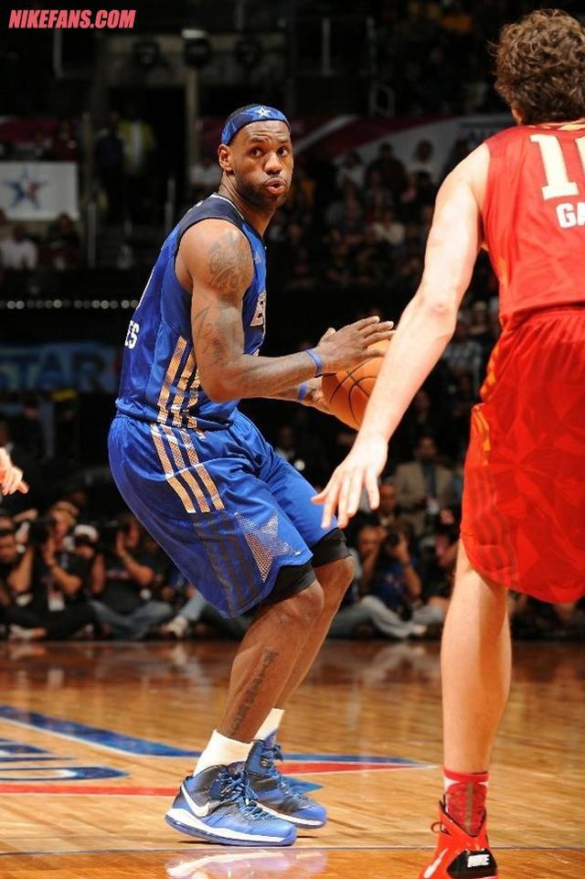 nba全明星战靴詹姆斯 盘点历届NBA全明星周末詹姆斯专属LeBron系列战靴(21)