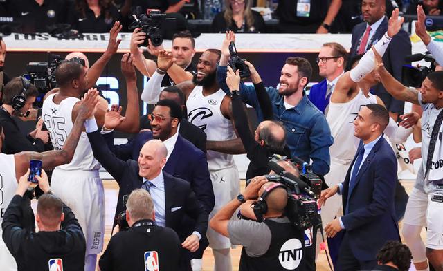 2018nba全明星勒布朗队 2018年NBA全明星赛“勒布朗队”获胜(4)