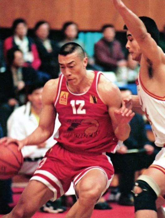 中国第一次nba 他是中国最早进入NBA球员(5)