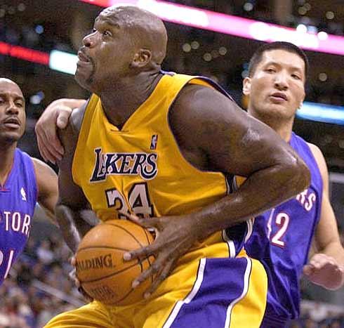 打篮球nba一共几个人 中国打过NBA正式比赛的有六人(7)