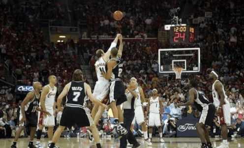 2007nba总决赛 2007年的NBA总决赛上为什么骑士被马刺4(2)