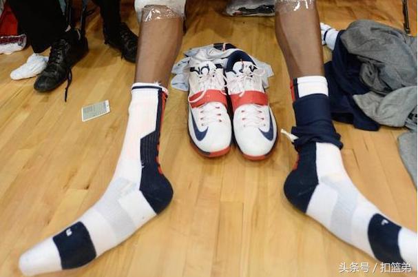 nba球员的脚三大事故 看看NBA球星的脚(2)