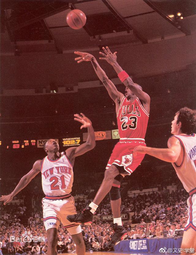 nba1963年 1963年2月17日篮球之神、公认的NBA历史第一人、飞人乔丹横空出世(5)