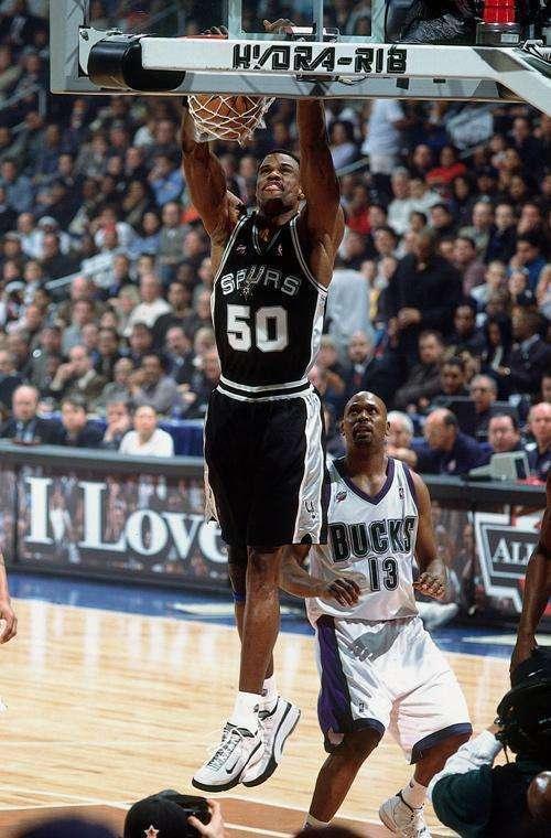 20011年nba全明星赛科比拿几分 NBA史上最认真的一场全明星(9)