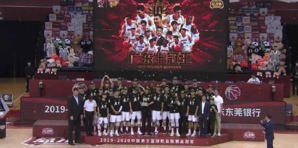 CBA总冠军俱乐部奖励有多少，广东宏远最大气，新疆男篮最特别
