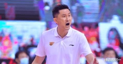 男篮前主帅张斌指出中国篮球与世界水平的差距，应注重外线球员的发掘