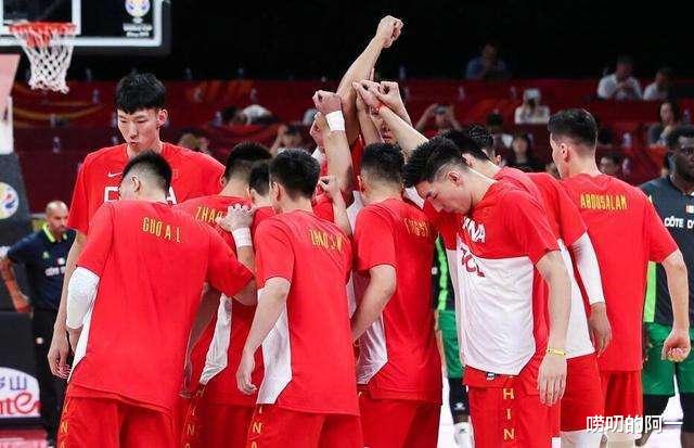 男篮前主帅张斌指出中国篮球与世界水平的差距，应注重外线球员的发掘(4)