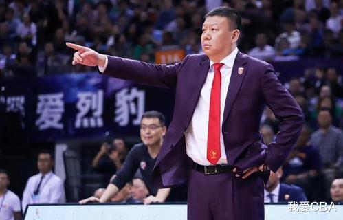 挥手告别！争议教头正式离开CBA，加盟中国男篮教练梯队(1)
