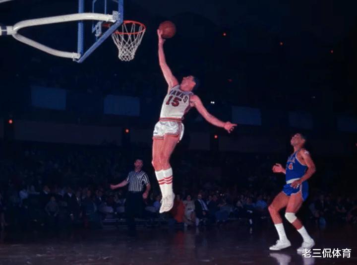 场均29.5分在1961-62赛季无法跻身NBA前四，那前四分别场均多少分