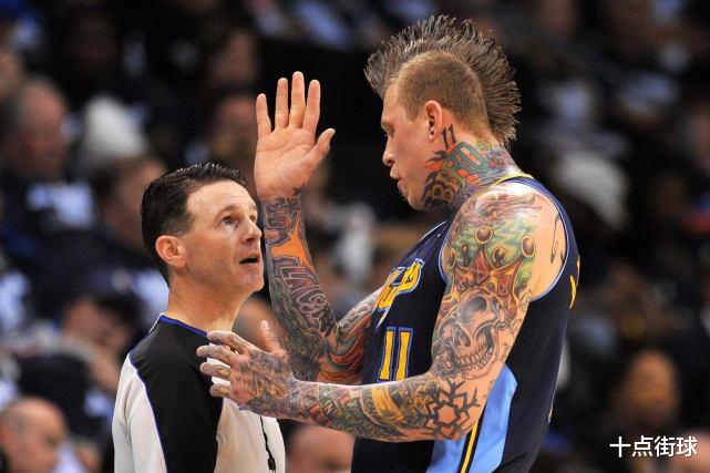 纹身在NBA球员中极其普遍，但为何姚明和易建联却没有受其影响？(3)