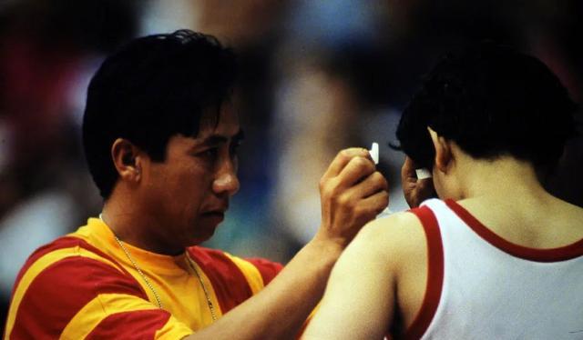 男篮仰望！中国女篮历届奥运会成绩：两次站上领奖台，保底第十名(8)