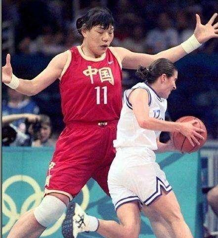 男篮仰望！中国女篮历届奥运会成绩：两次站上领奖台，保底第十名(9)