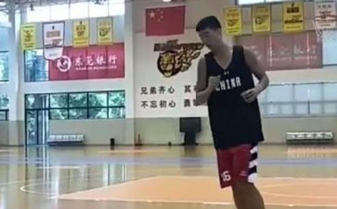 中国男篮中，谁能做老大？(3)