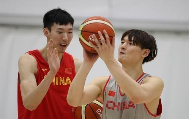 中国男篮现阶段最强12人名单，新疆三人入选，广东一人，辽宁两人(8)