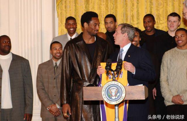 历年nba白宫之行 盘点历史上NBA总冠军球队拜访白宫的那些事儿——总统和总冠军(9)