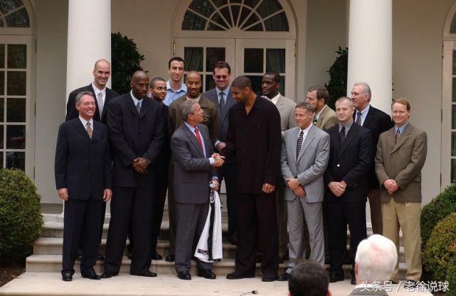 历年nba白宫之行 盘点历史上NBA总冠军球队拜访白宫的那些事儿——总统和总冠军(12)