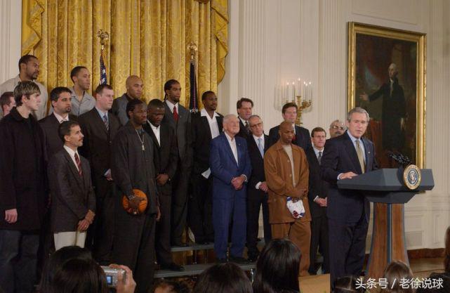 历年nba白宫之行 盘点历史上NBA总冠军球队拜访白宫的那些事儿——总统和总冠军(14)