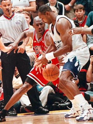 1998nba总决赛第一场 1998年NBA总决赛第六场(3)
