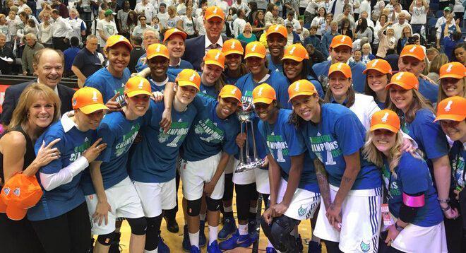 马亚 摩尔 wnba 摩尔率队夺得WNBA总冠军(2)