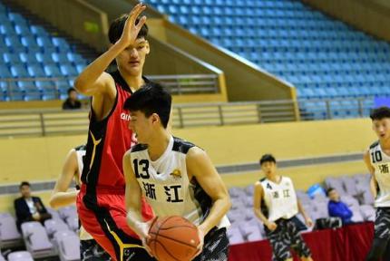 中国男篮后继有人！青岛男篮天才19岁身高2.22米，被称姚明接班人(3)
