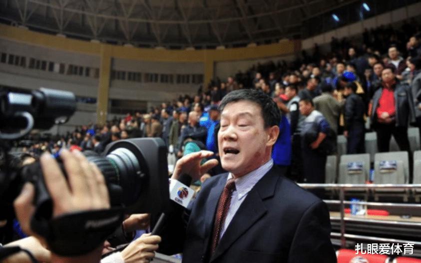 恭喜！中国篮坛金牌教练正式出山，重返新疆队执教，周琦夺冠稳了？(2)