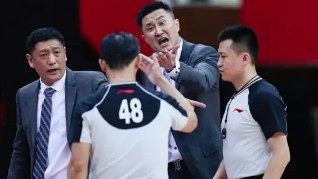 把中国篮协脸丢尽了！CBA两裁判被FIBA发现舞弊，姚明这次要重罚(1)