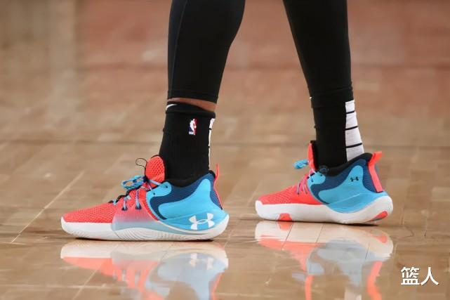 NBA球员上脚：韦德晒全城9新配色，361°和安踏的球鞋都有(2)