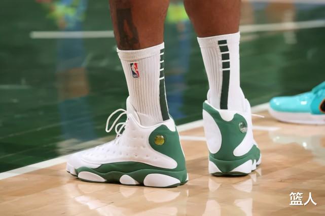 NBA球员上脚：李宁CJ1新配色，鞋王塔克这双鞋太狠了(12)
