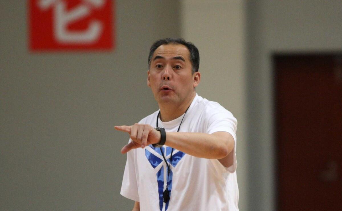 盘点中国男篮国家队主教练，那些一届比赛下课的主教练很悲哀！(2)