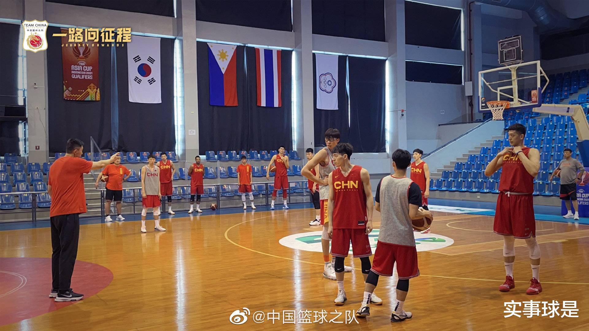 周琦化身眼镜侠，中国男篮仍在菲律宾训练，将赴加拿大迎5场恶战(3)