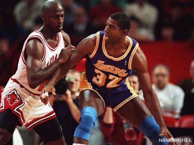 解析：为什么说1987-88赛季常规赛MVP是NBA历史上竞争最激烈的，因为有3个历史最佳球员。(3)