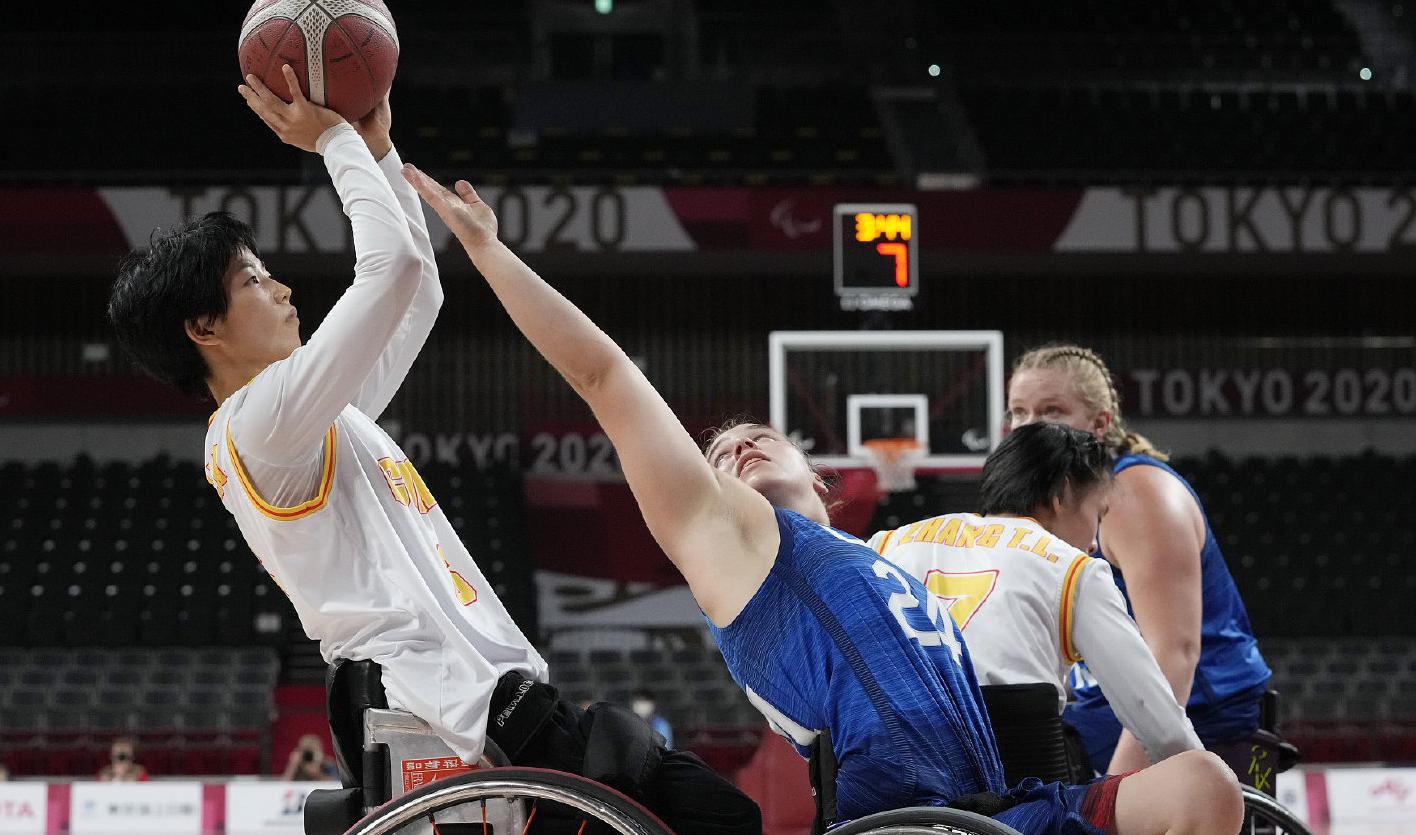 真心说不过去，中国男篮罚球连女子轮椅球员都不如