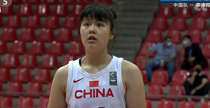 143-52狂胜，中国女篮开门红，单节39-9，8人得分上双李月汝18分