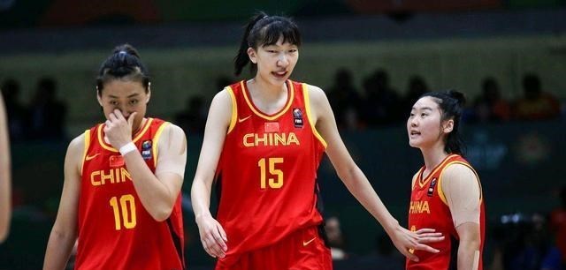 中国女篮大胜澳大利亚，三战全胜晋级半决赛，韩旭两双黄思静爆发(4)