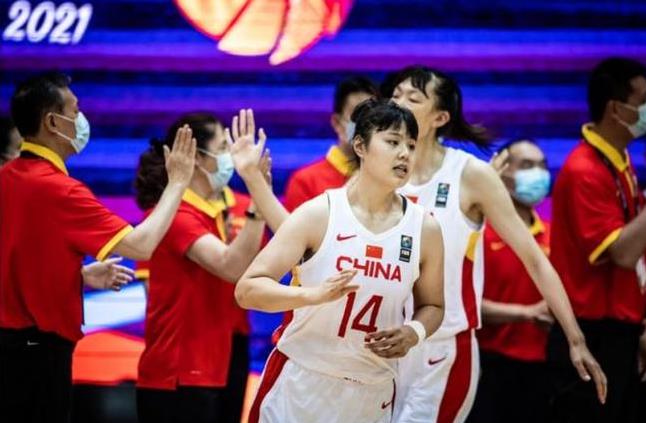 快攻旋风李缘！中国女篮大胜澳大利亚，这样打下去亚洲杯冠军稳了