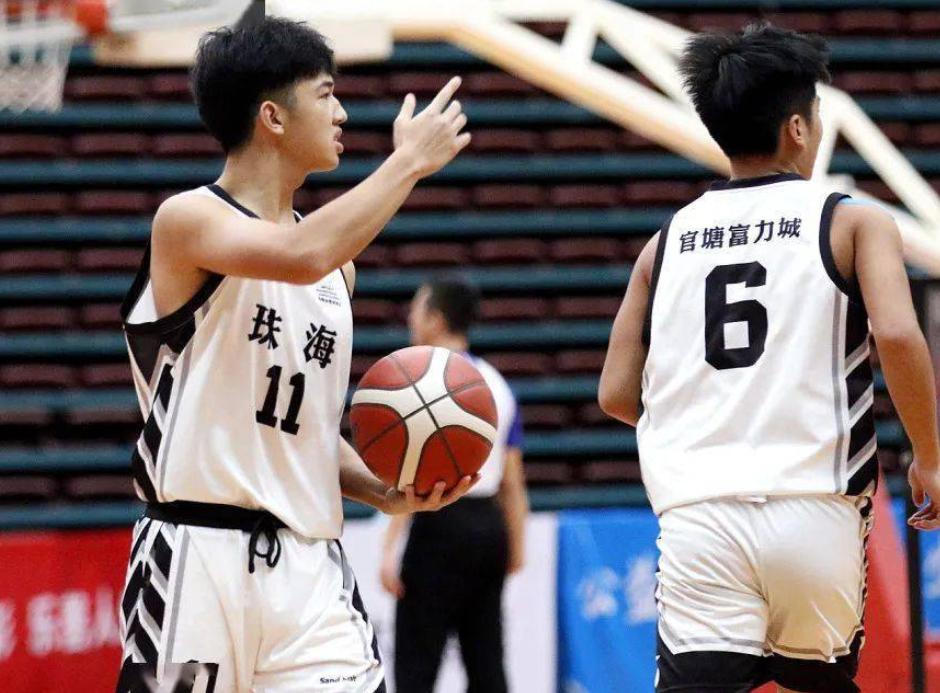 20只球队，为什么只见不得广东宏远篮球好呢？