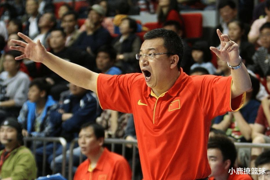 正式离队！CBA争议教练告别中国男篮，姚明这次不留情面(2)