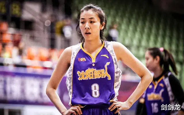 赵爽官宣退役，还不到32岁，曾被赞为“中国最美女篮运动员”(4)