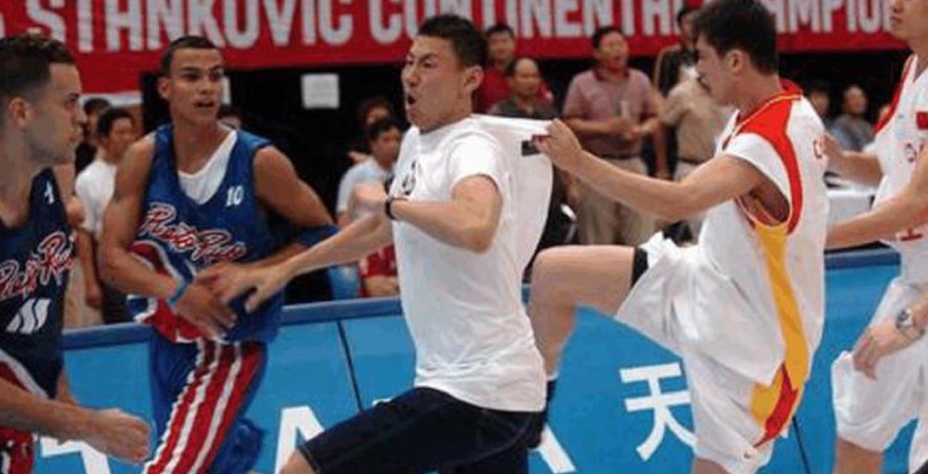 中国男篮国际正赛，第一次集体打架斗殴事件，全程长达十多分钟(6)