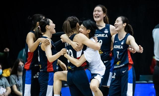 女篮世界杯：韩国涉险晋级，塞尔维亚力破澳大利亚，美国迎大胜