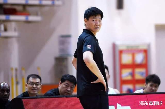 CBA教练员技术犯规排行榜，刘维伟5次高居榜首，杜锋是一股清流(9)