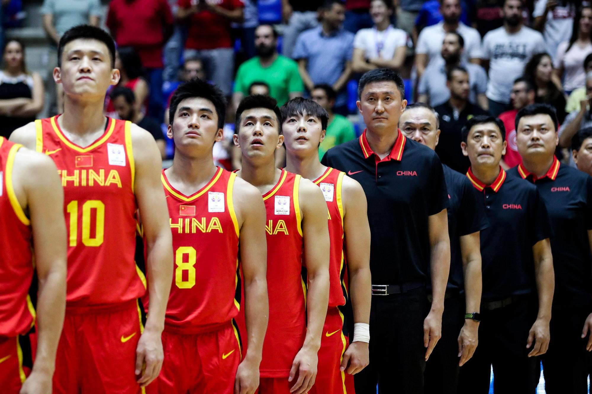 下午2点！中国男篮最新21人集训名单，很意外FMVP落选！