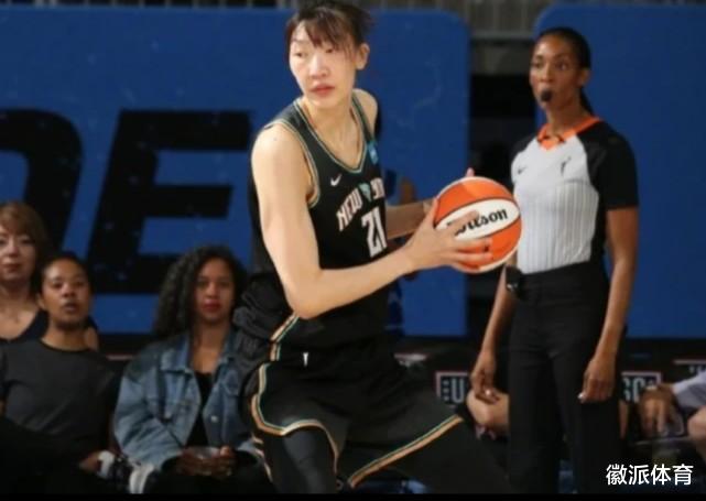 中国女篮高塔首秀惊艳WNBA，内线强吃令对手绝望(2)